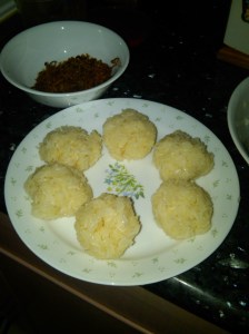 The glutinous rice formed into balls. The next time I make, I'd make them smaller.